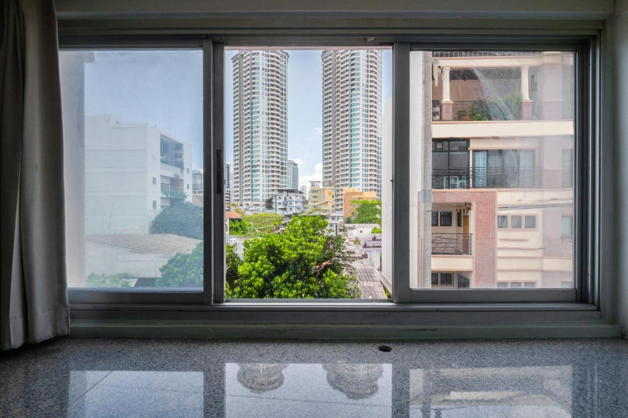 Oyo 1042 Boon'S Residence Bangkok Extérieur photo